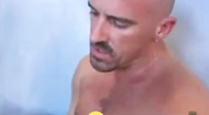 Straight guy turns gay and fucks bear